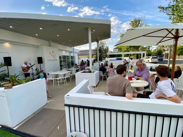 The Fox & Brew&rsquo;s outdoor deck